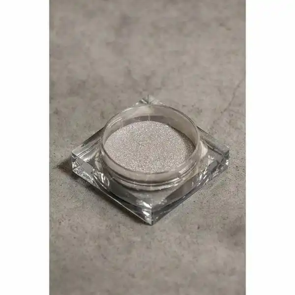 Crescent Illuminating Powder - Image 2