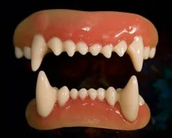 The Howler – Vampfangs Pro FX 3D Veneers